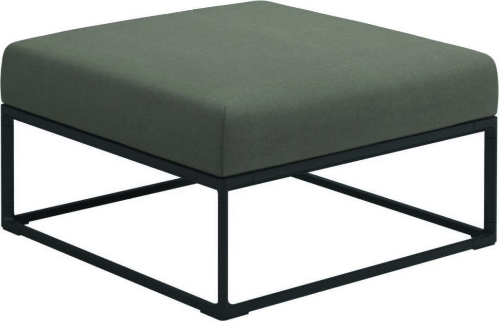 Gloster - Maya Ottomane - fife vesterhav sand - gestell meteor - outdoor