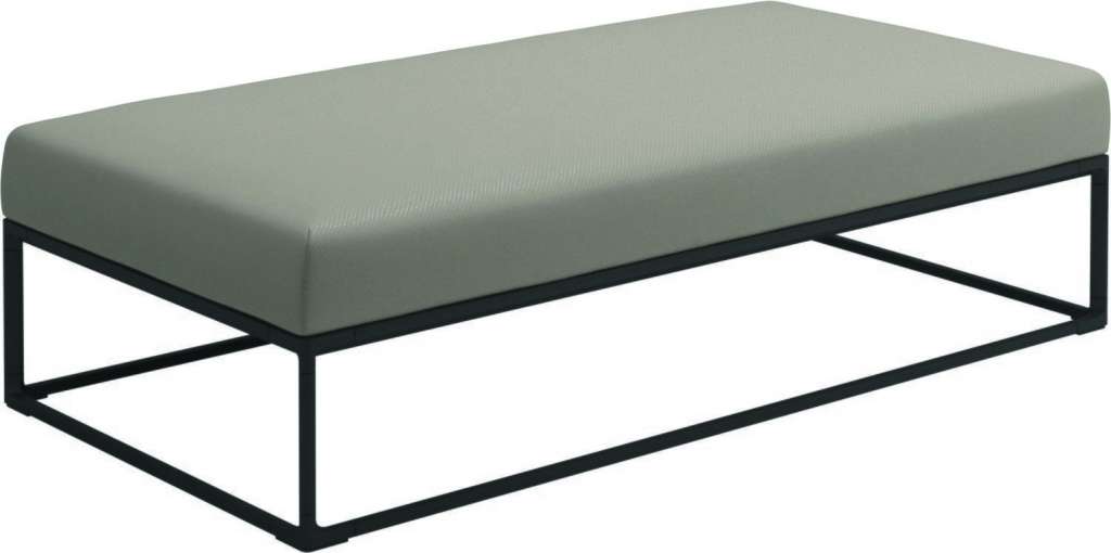 Gloster - Maya Ottomane - dot oyster - gestell meteor - 150 x 75 cm - outdoor