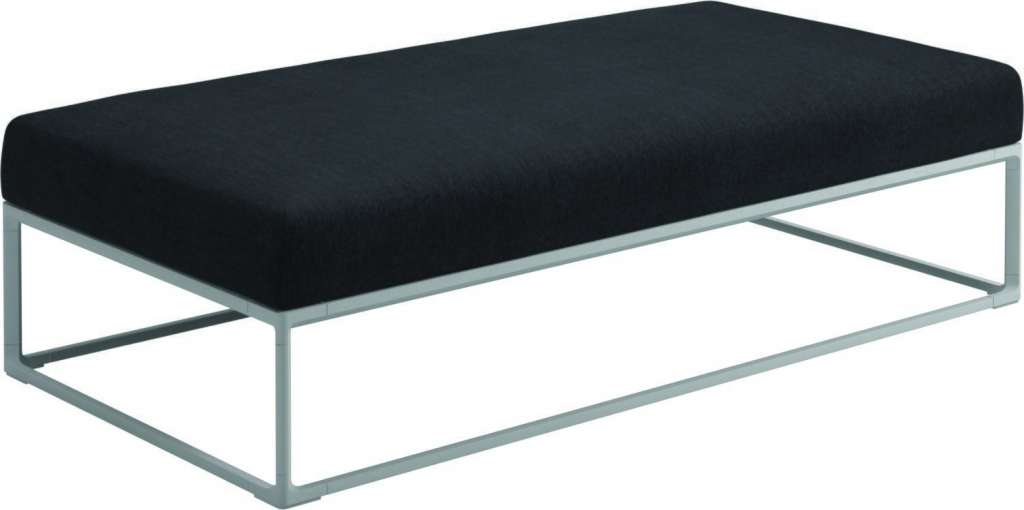 Gloster - Maya Ottomane - fife nightshade - gestell white - 150 x 75 cm - outdoor