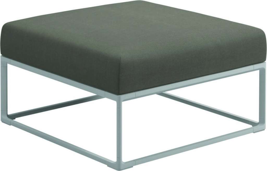 Gloster - Maya Ottomane - fife vesterhav sand - gestell white - outdoor