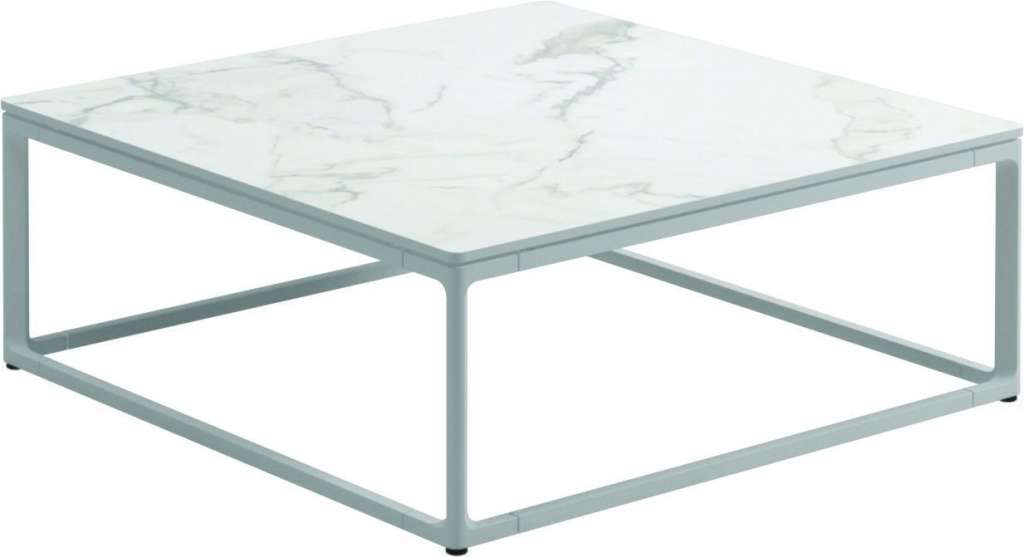 Gloster - Maya Keramik Couchtisch - Bianco Ceramic - gestell white - 75 x 75 cm - outdoor