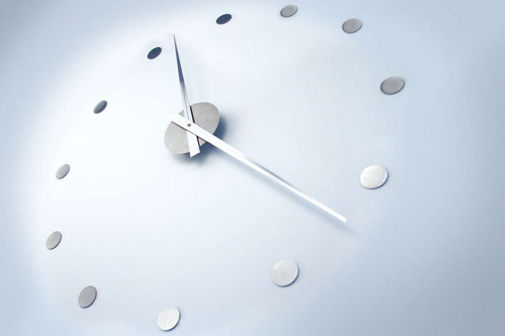 Radius - Wanduhr - indoor