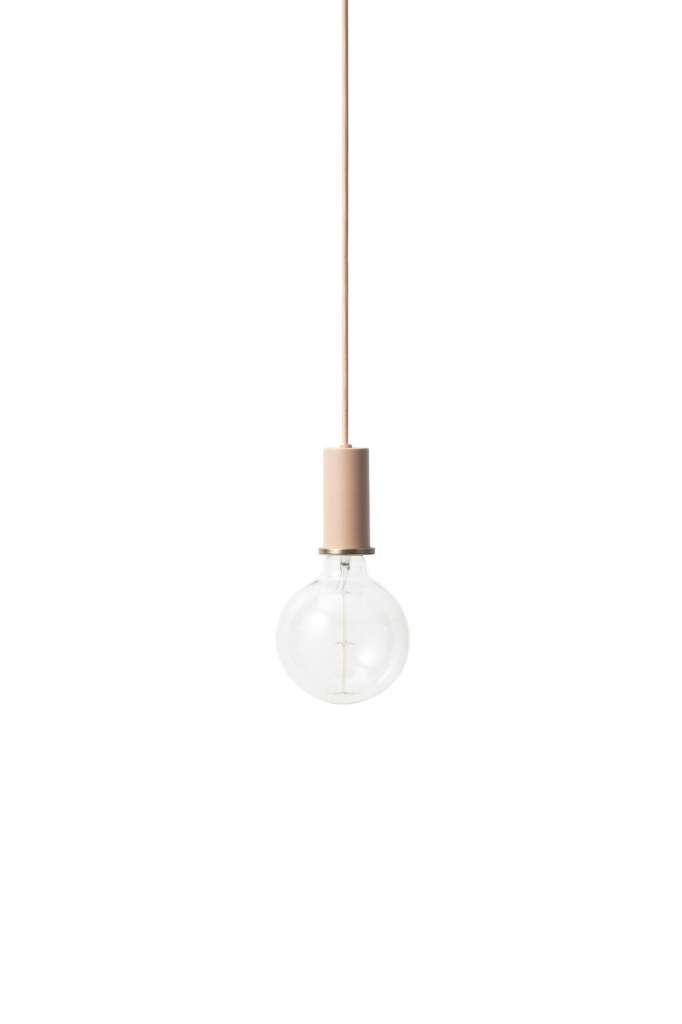 ferm LIVING - Socket Pendelleuchte - rosa - indoor