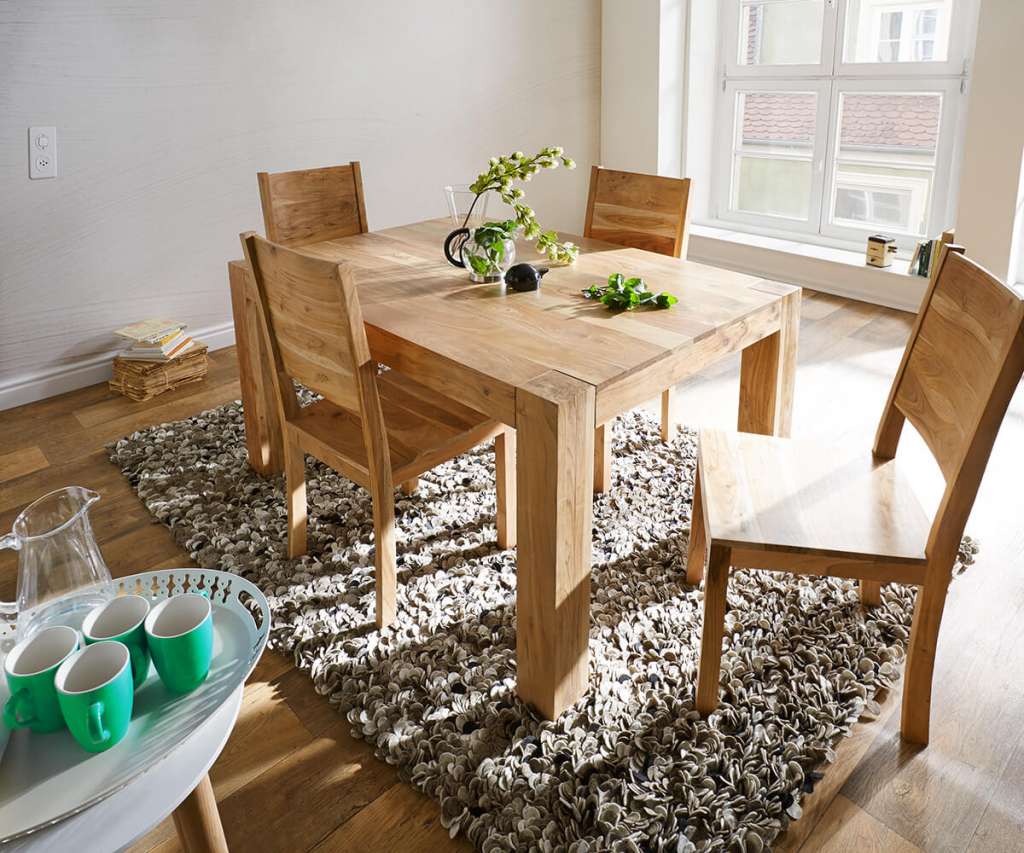 DELIFE Esstisch Indra Akazie Natur 140x90 Beine durchgestossen, Esstische