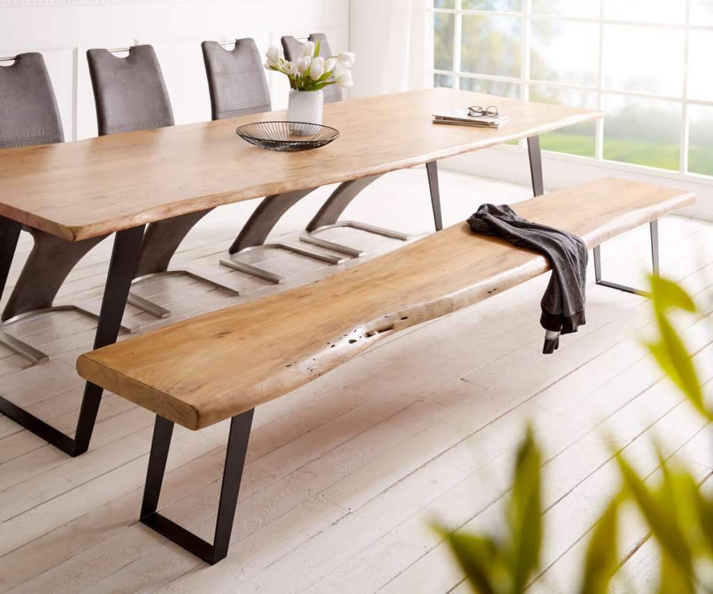 DELIFE Sitzbank Live-Edge 295x40 Akazie Natur Gestell schräg schwarz Baumkante, Bänke, Baumkantenmöbel, Massivholzmöbel, Massivholz, Baumkante, Wolf Live Edge