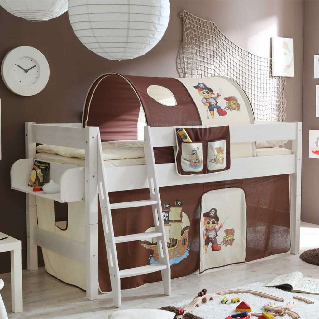 Kinderzimmer Bett im Piraten Design halbhoch