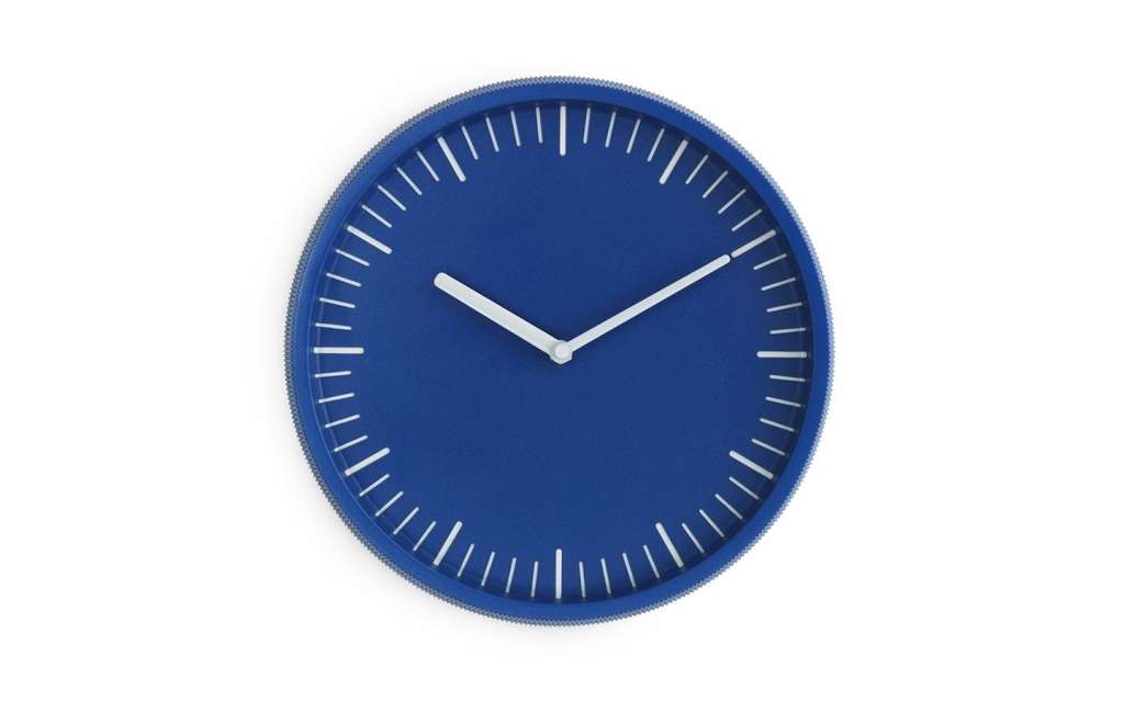Normann Copenhagen - Day Wanduhr - blau - indoor