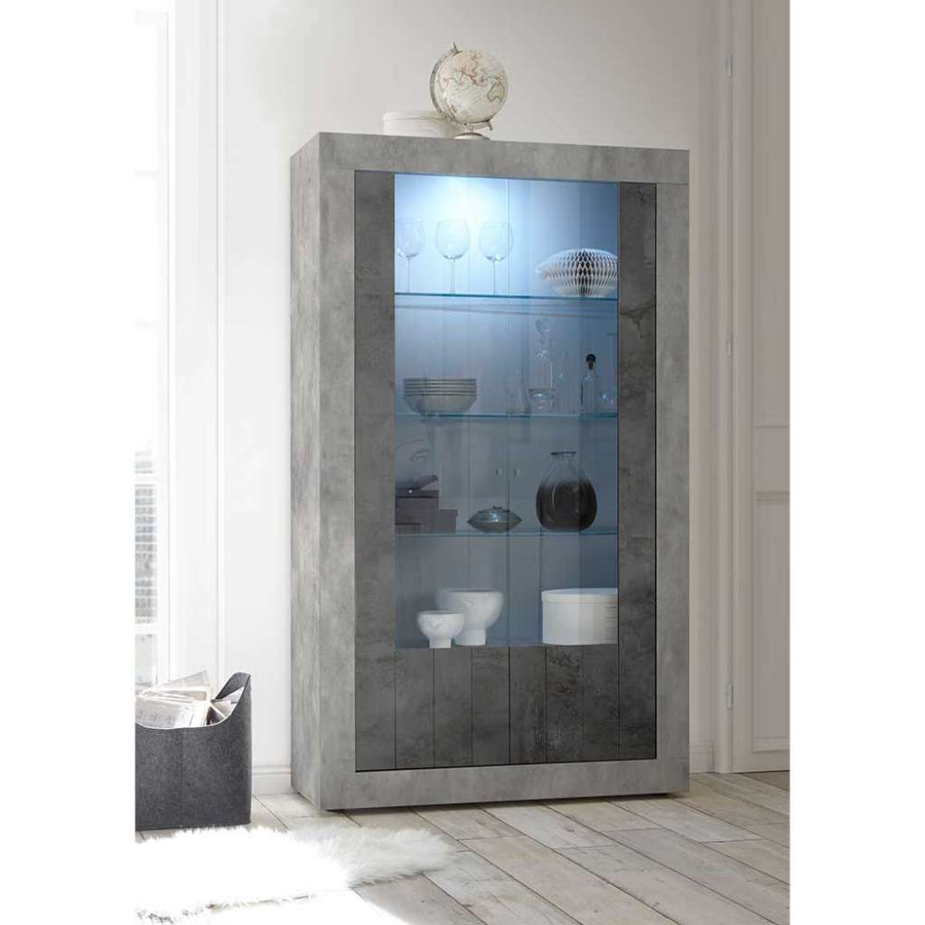 Vitrine in Beton Grau Industry Stil