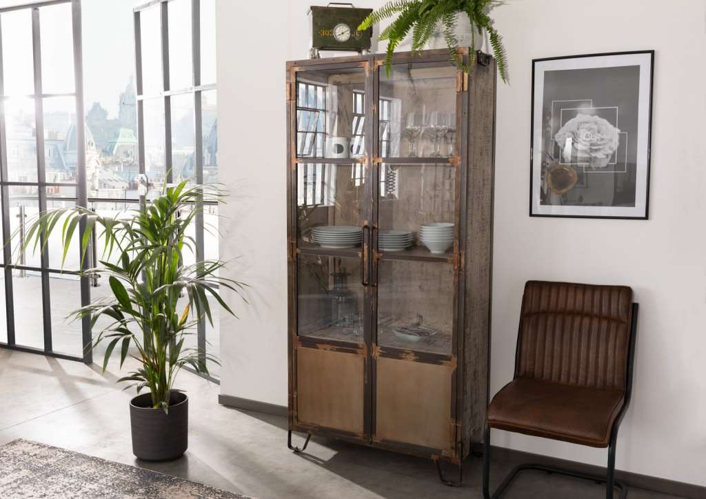 Vitrine Mango 90x40x190 braun lackiert HEAVY INDUSTRY #223