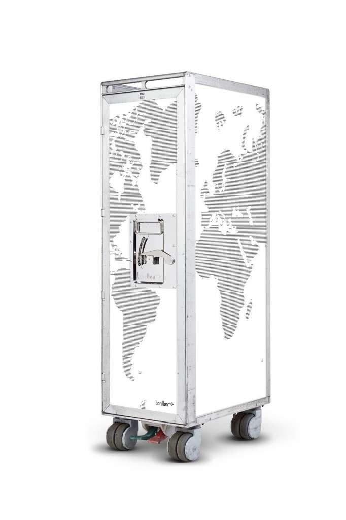 Bordbar - bordbar used - worldmap with black lines - indoor