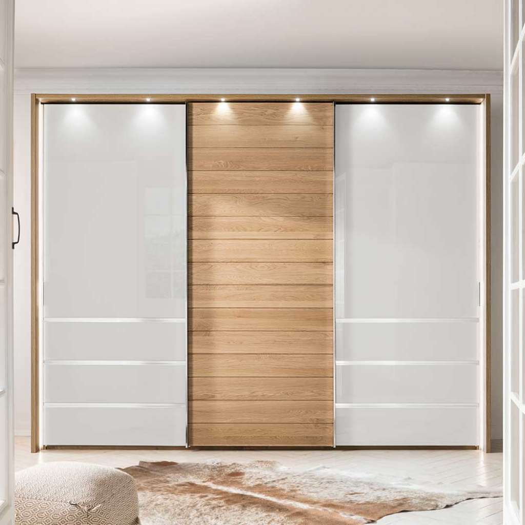 Schiebetürschrank in Weiß Eiche Massivholz