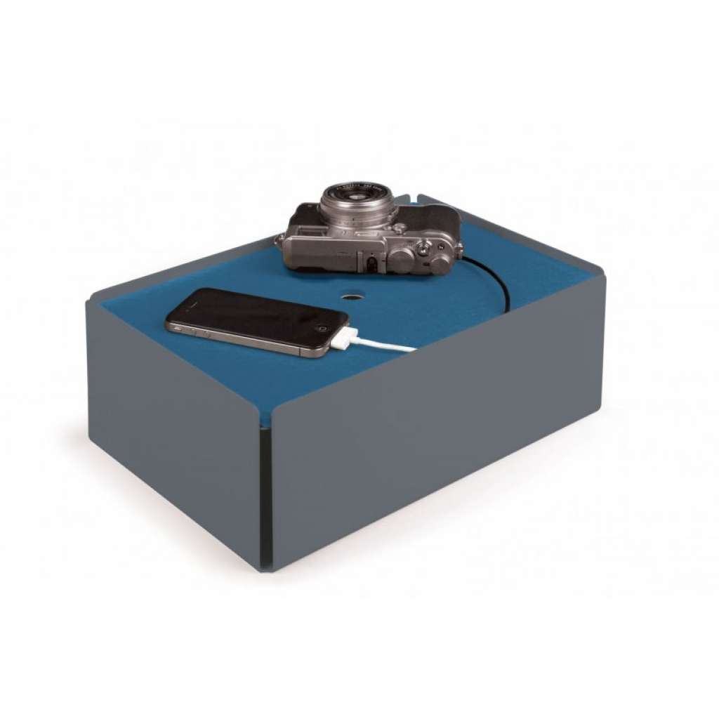 Konstantin Slawinski - Charge Box - Leder rauchblau - fehgrau - indoor