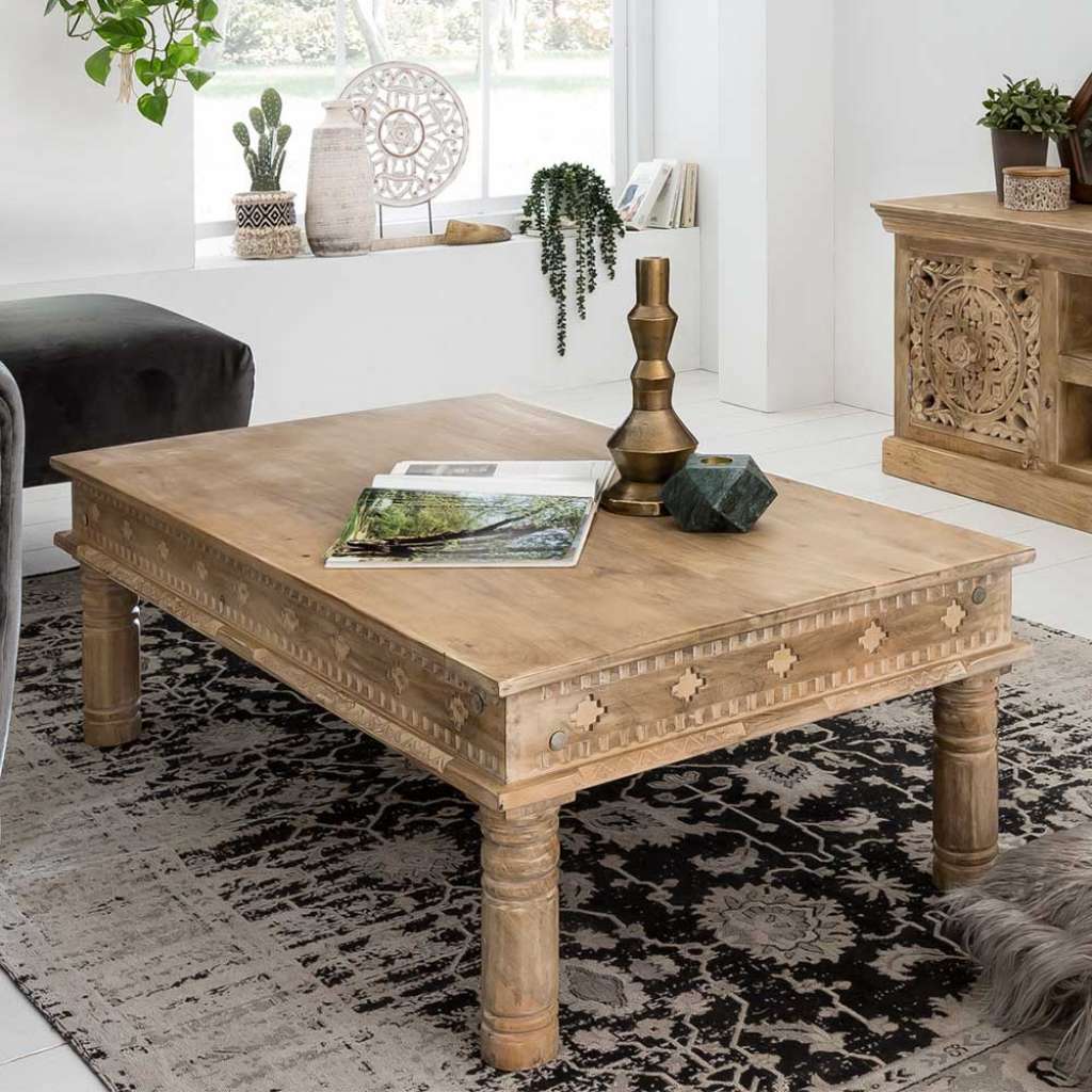 Designertisch aus Mangobaum Massivholz Schnitzereien versehen