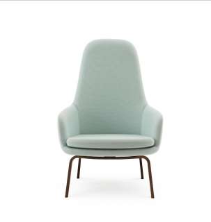Normann Copenhagen - Era Sessel hoch mit Holzgestell - Stoff Fame 67068 - Walnuss - indoor