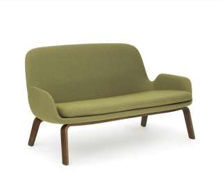 Normann Copenhagen - Era Sofa mit Holzgestell - Stoff Breeze Fusion 4801 - Walnuss - indoor