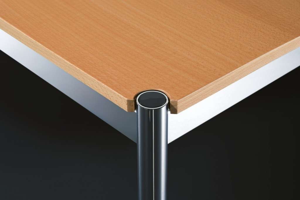 USM Haller - Haller Tisch 75 x 75 cm - Buche furniert, natur lackiert - indoor