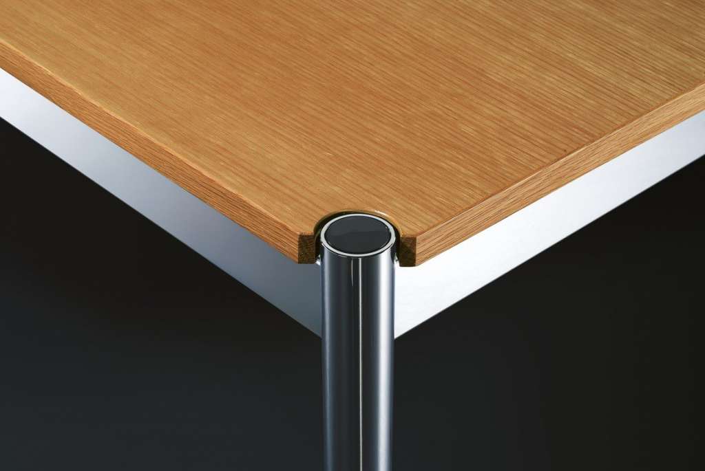 USM Haller - Haller Tisch 100 x 100 cm - Eiche furniert, natur lackiert - indoor