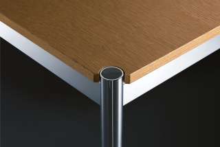 USM Haller - Haller Tisch 100 x 100 cm - Eiche furniert, braun geölt - indoor