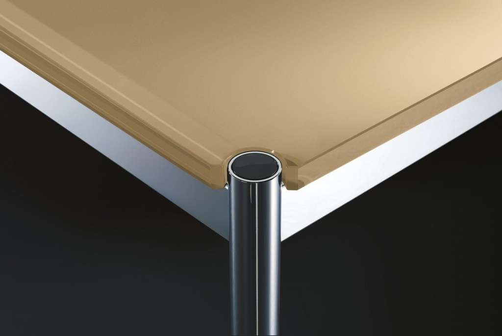 USM Haller - Haller Tisch 100 x 100 cm - hochglänzendes Glas beige - indoor