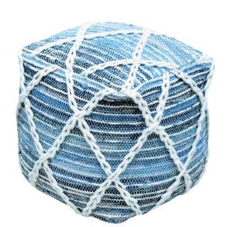 Pouf in Blau und Weiß Webstoff