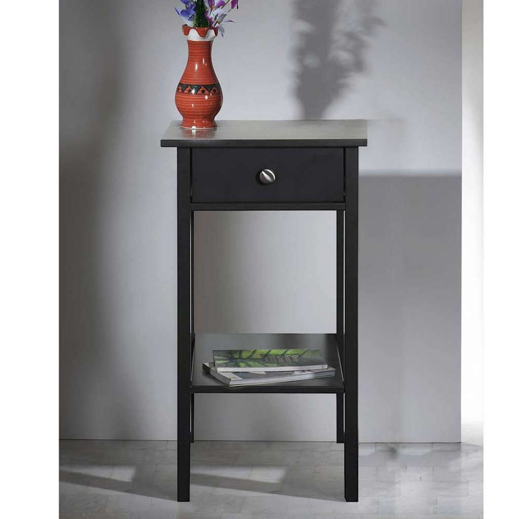 Blumenhocker in Schwarz einer Schublade