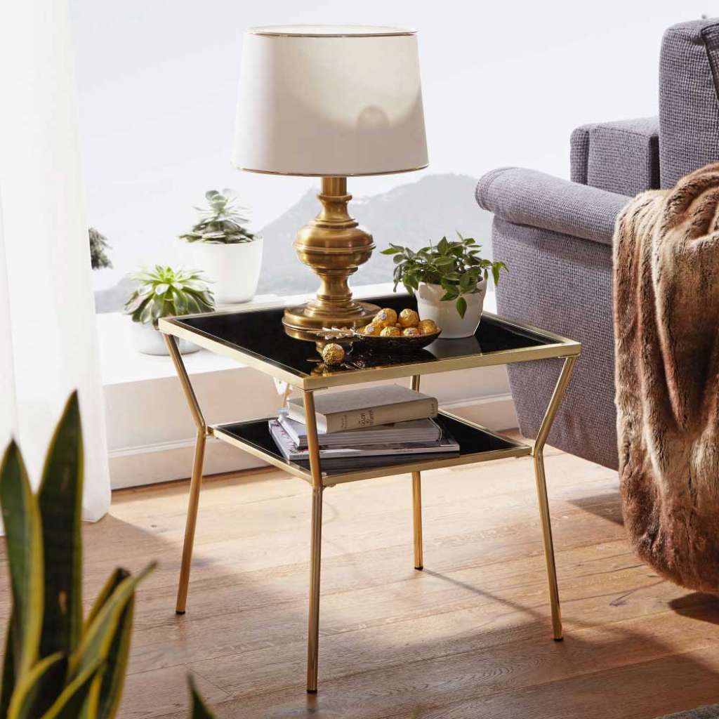 Couch Beistelltisch in Goldfarben quadratischer Glasplatte
