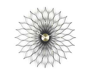 Vitra - Sunflower Clock - Esche schwarz/Messing - indoor