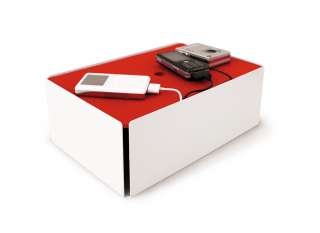 Konstantin Slawinski - Charge Box - weiß/rot - indoor