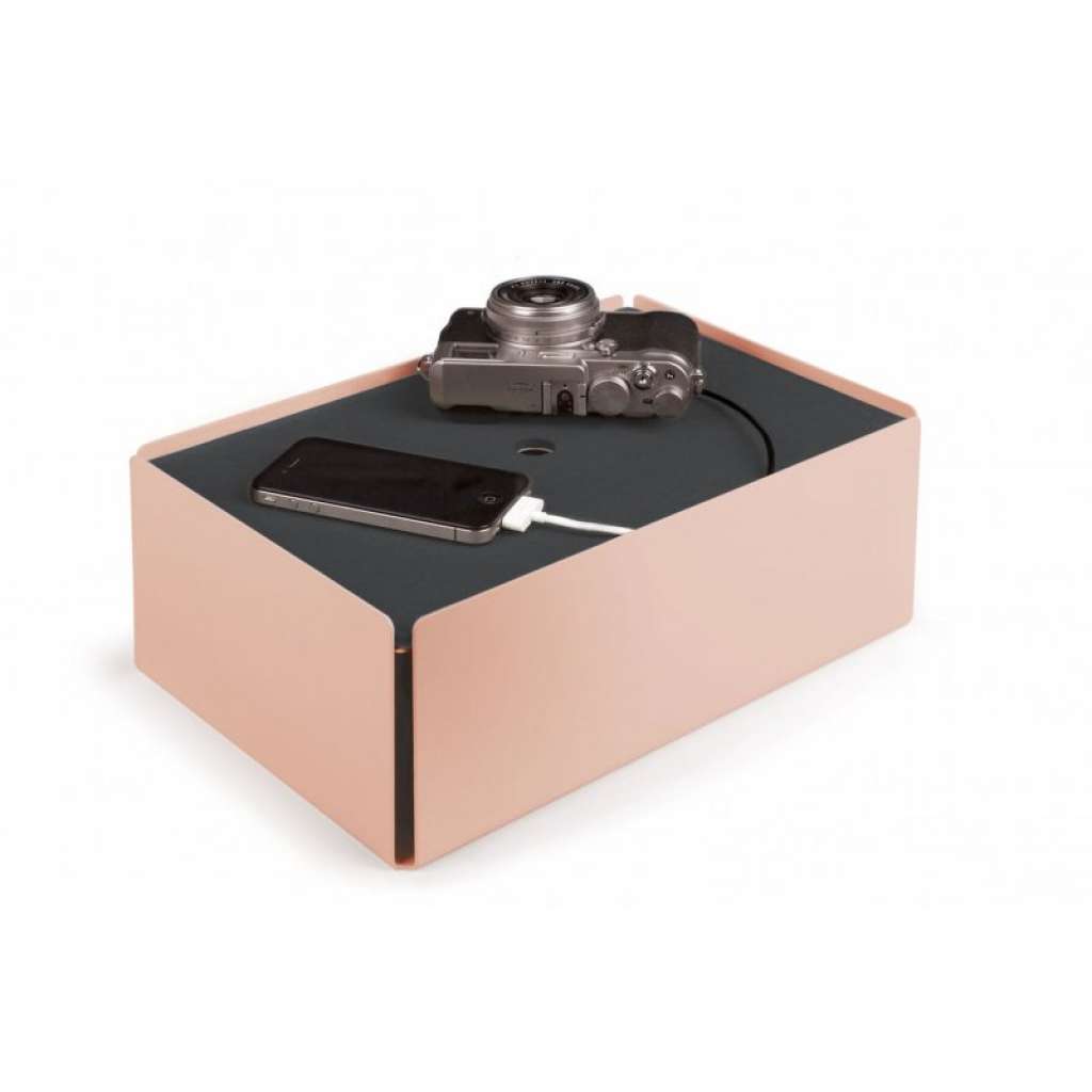 Konstantin Slawinski - Charge Box - grauer Filz - beige rot - indoor