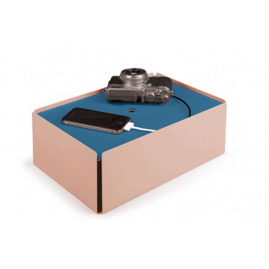Konstantin Slawinski - Charge Box - blaues Leder - beige rot - indoor