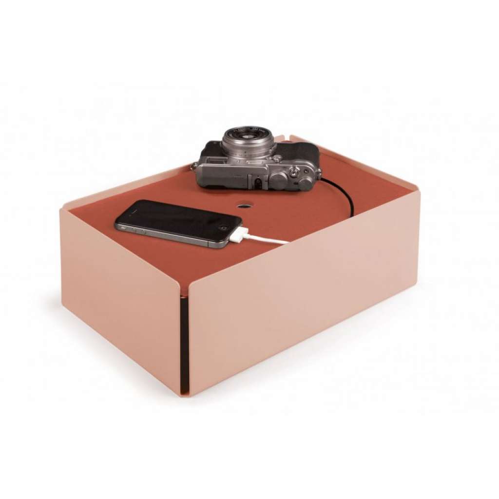 Konstantin Slawinski - Charge Box - kupferfarbenes Leder - beige rot - indoor