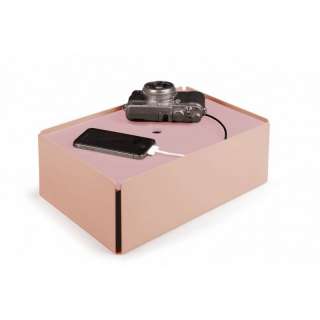 Konstantin Slawinski - Charge Box - rosa Leder - beige rot - indoor