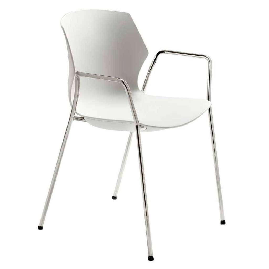 Weißer Stapelstuhl in Weiß Armlehnen