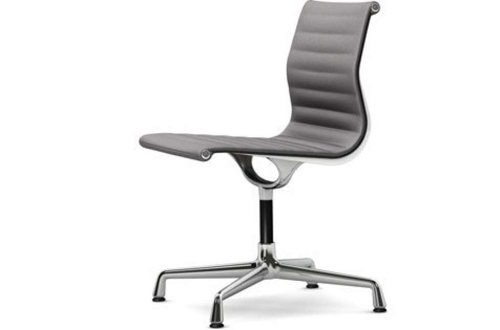 Vitra - Aluminium Chair - EA 101 - 82 eisblau moorbraun - indoor