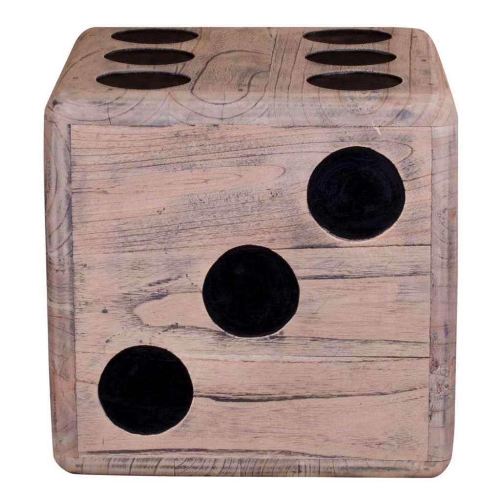 Sitzhocker als Würfel Mindiholz