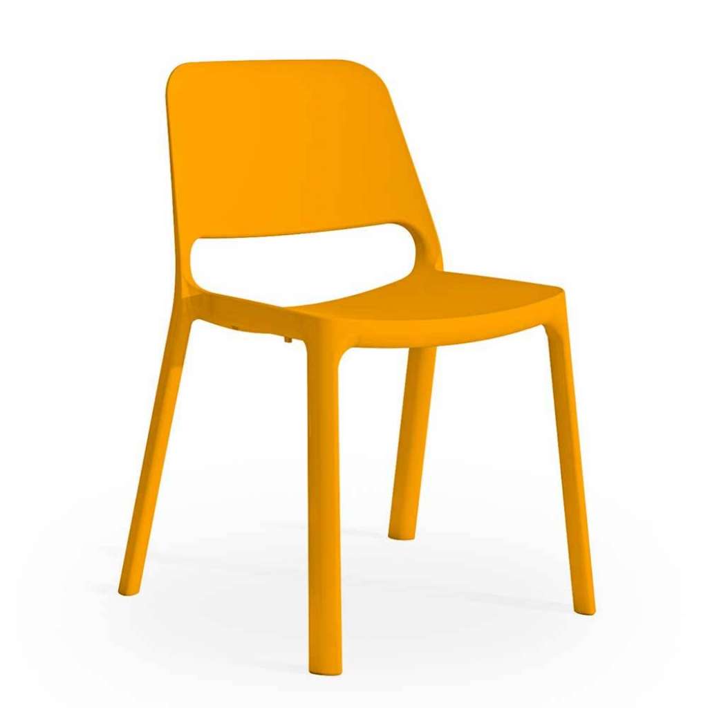 Kunststoff Stuhl in Orange outdoor geeignet