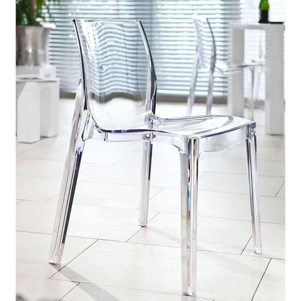 Esszimmerstuhl aus Kunststoff transparent