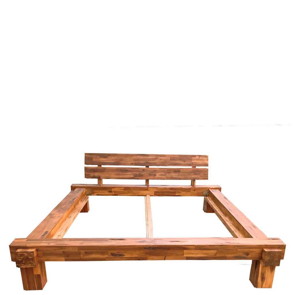 Massivholzbett aus Akazie in Antik Finish lackiert Mittelsteg