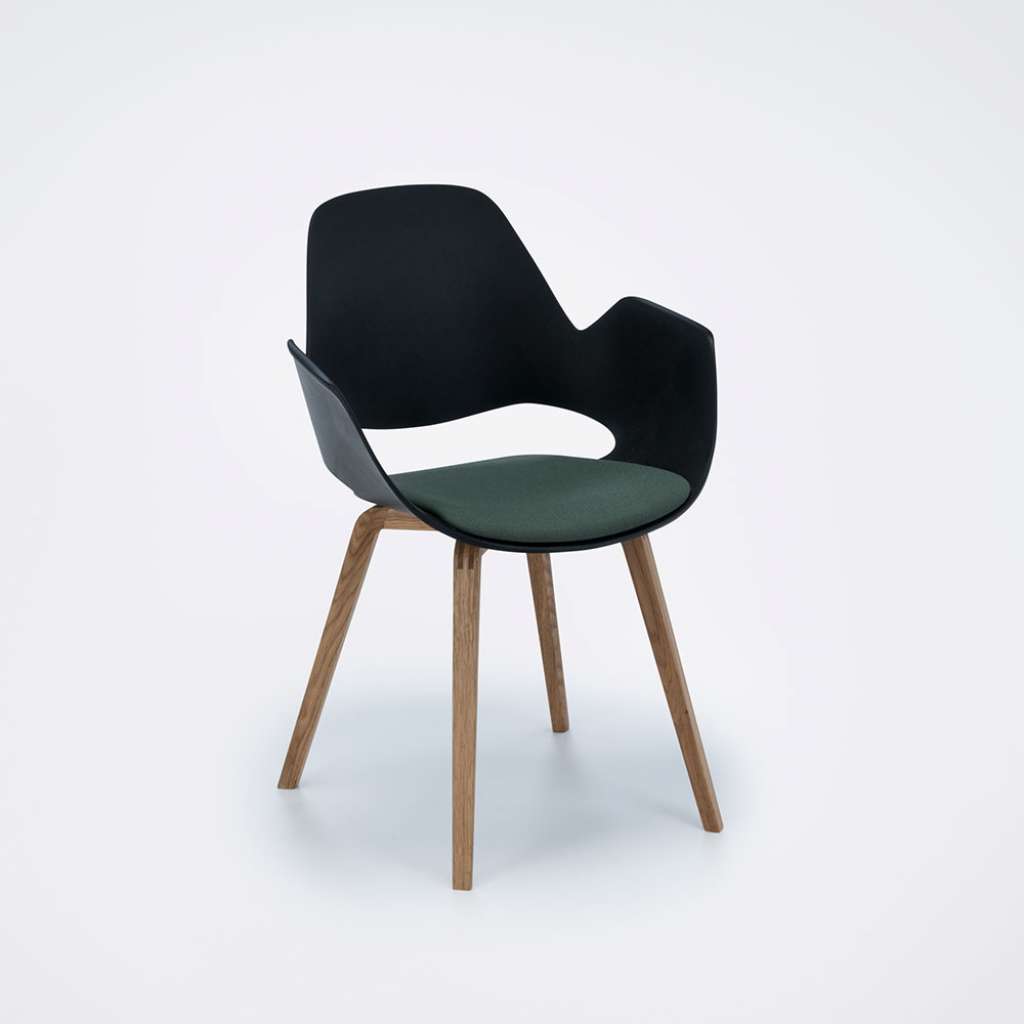 Houe - Falk Stuhl Holzgestell - Black - mit Sitzkissen dunkelgrün - indoor