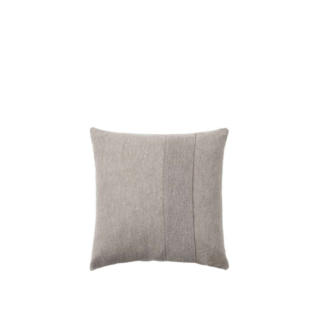 Muuto - Layer Kissen - 50 x 50 cm - sand-grau - indoor