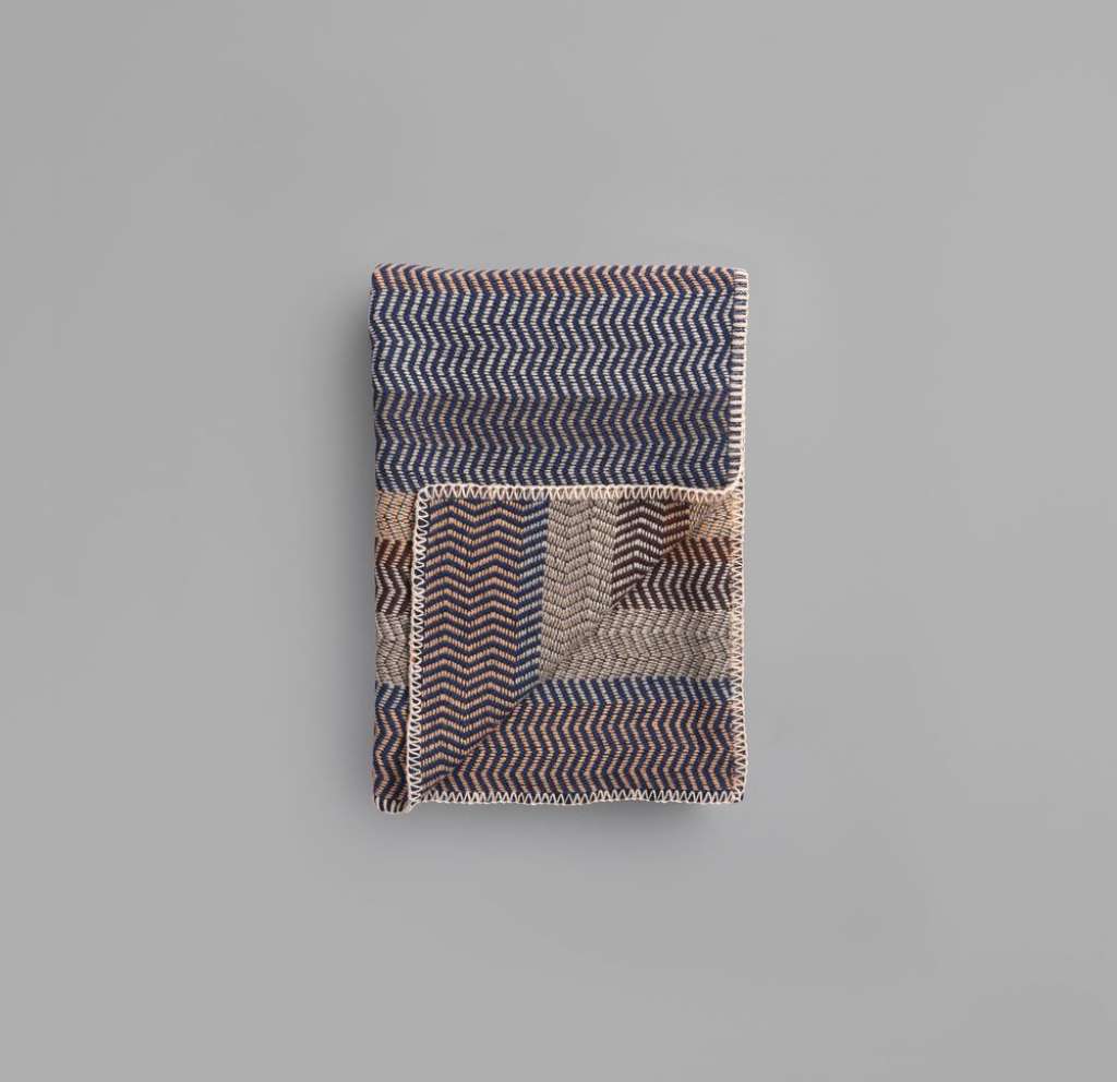 Roros Tweed - Fri Decke - by the fire - indoor