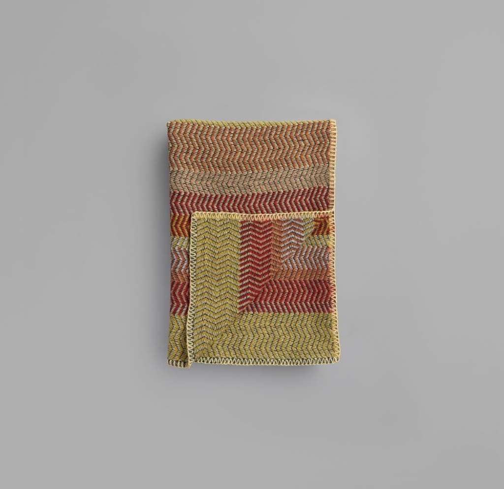 Roros Tweed - Fri Decke - summer red - indoor