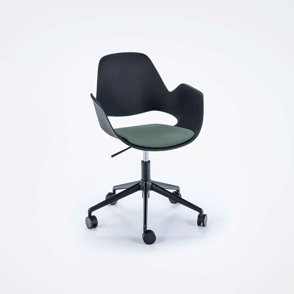 Houe - Falk Stuhl Sterngestell mit Rollen - Black - mit Sitzkissen dunkelgrün - indoor