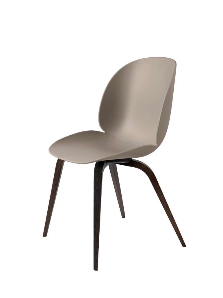 Gubi - Beetle Dining Stuhl - beige - Gestell Walnuss - indoor