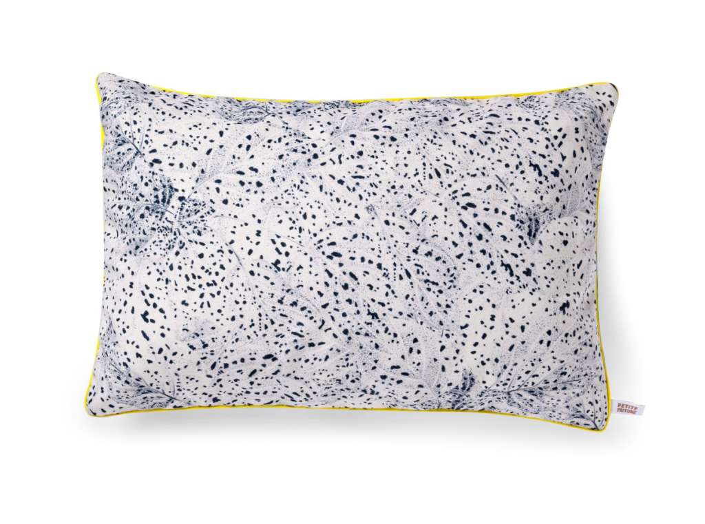 Petite Friture - Dots Kissen - schwarz - indoor