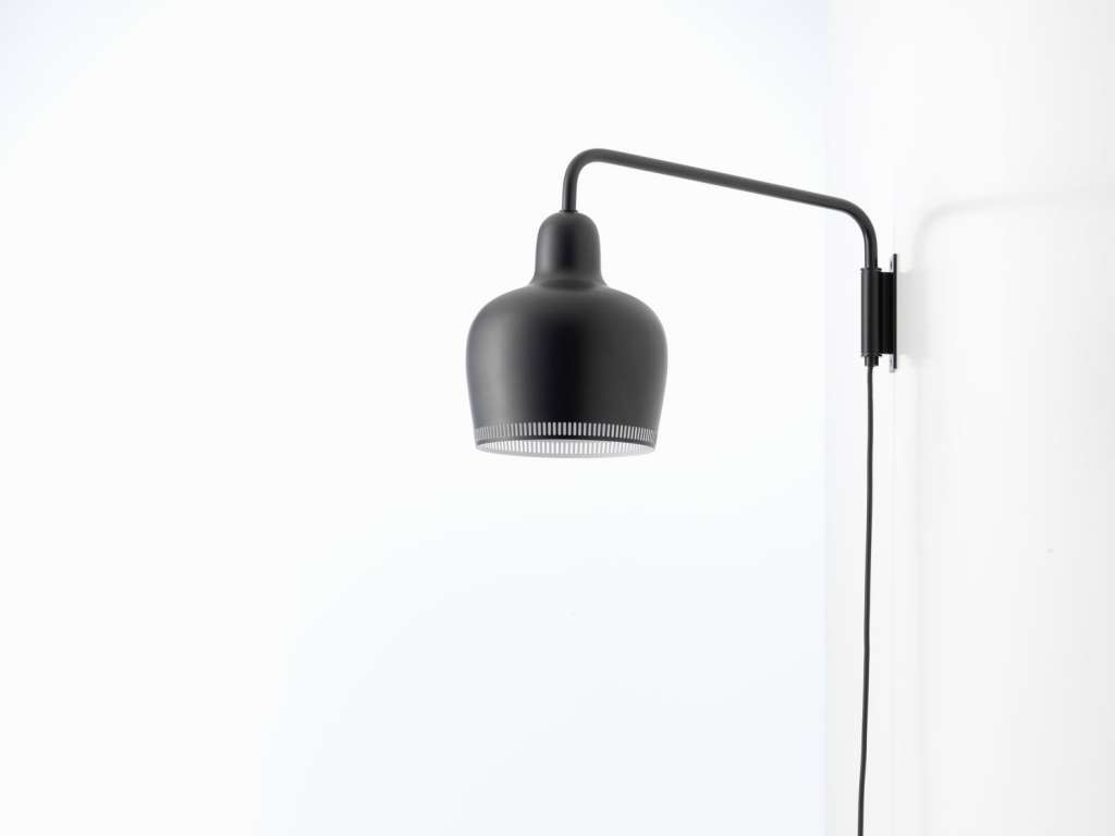Artek - Wandleuchte A330S Golden Bell - schwarz - indoor