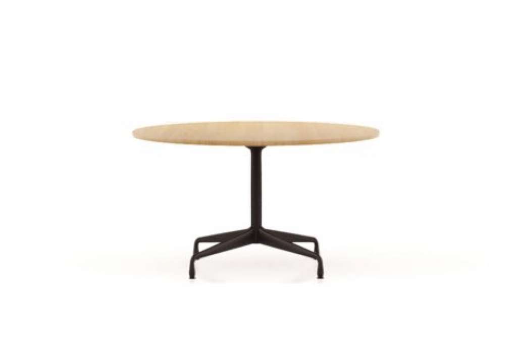 Vitra - Eames Segmented Table Dining rund Ø130 cm - Eiche natur massiv, geölt - indoor