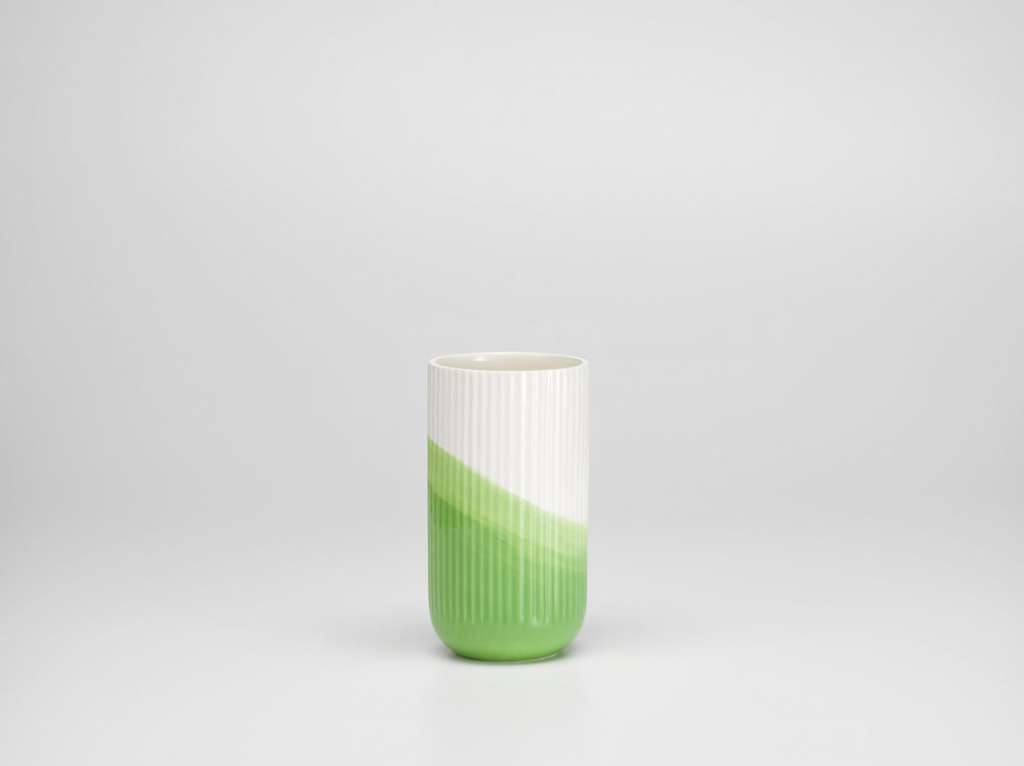 Vitra - Herringbone Vase geriffelt - grün - indoor