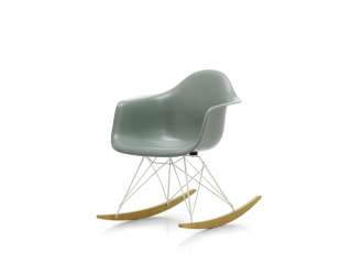 Vitra - Eames Fiberglass Chair RAR -weiss - Ahorn gelblich - 05 Eames Sea Foam Green - indoor