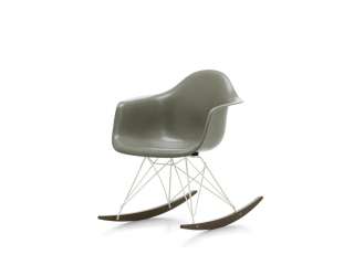 Vitra - Eames Fiberglass Chair RAR -weiss - Ahorn dunkel - 06 Eames Raw Umber - indoor